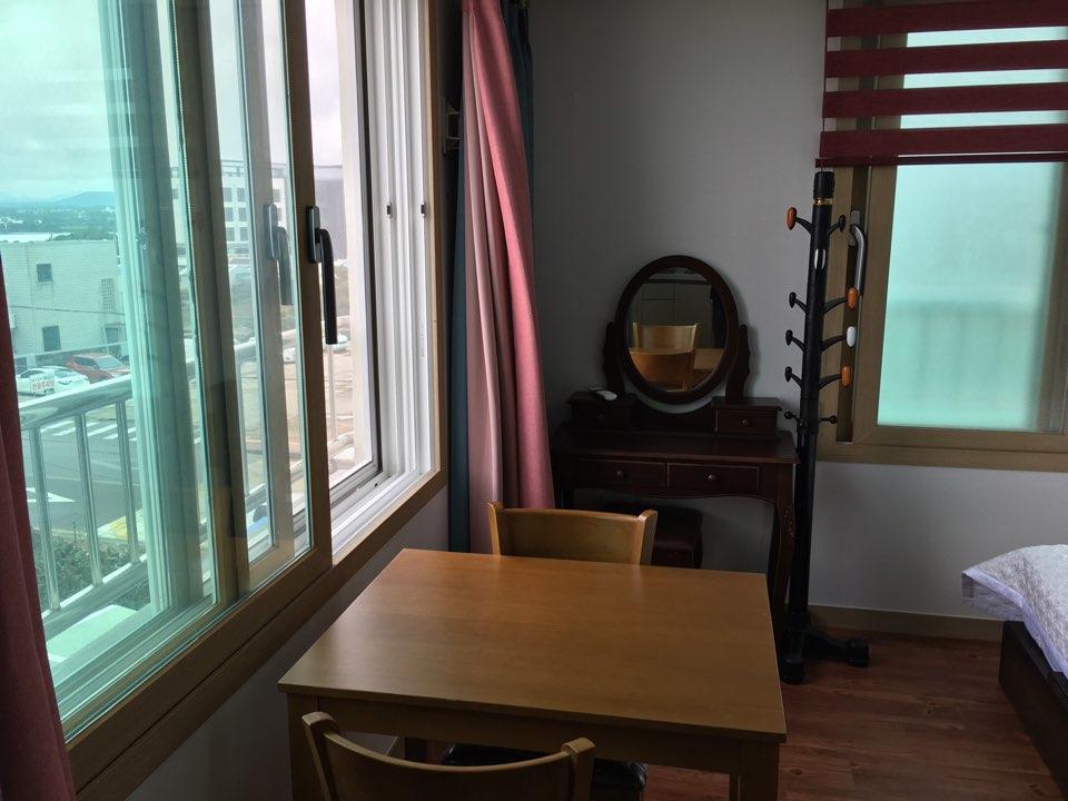 Seongsanpo Love Pension Сеогвипо Екстериор снимка